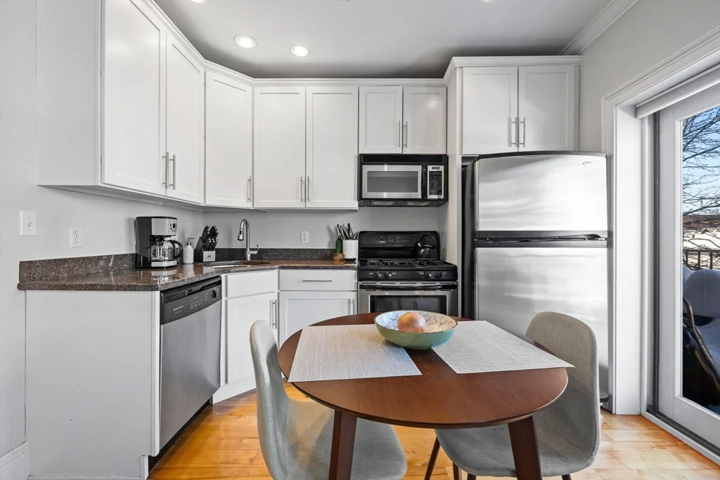 1 bed, 1 bath apartment for rent at 109 N St Unit 3, South Boston — photo 8 of 19