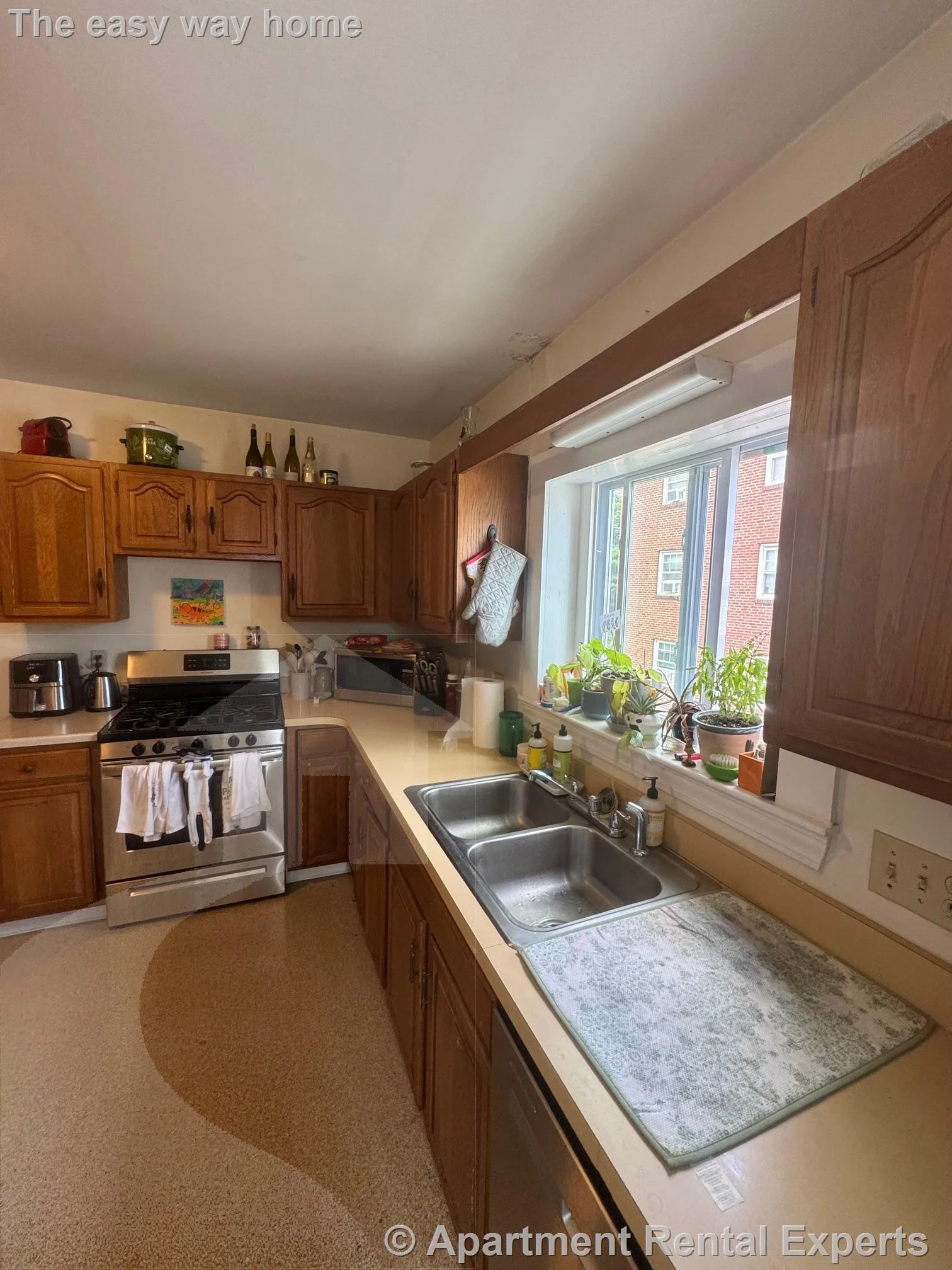 3 bed, 1 bath apartment for rent at 109 Orchard St Unit 2, Davis Square — photo 13 of 15