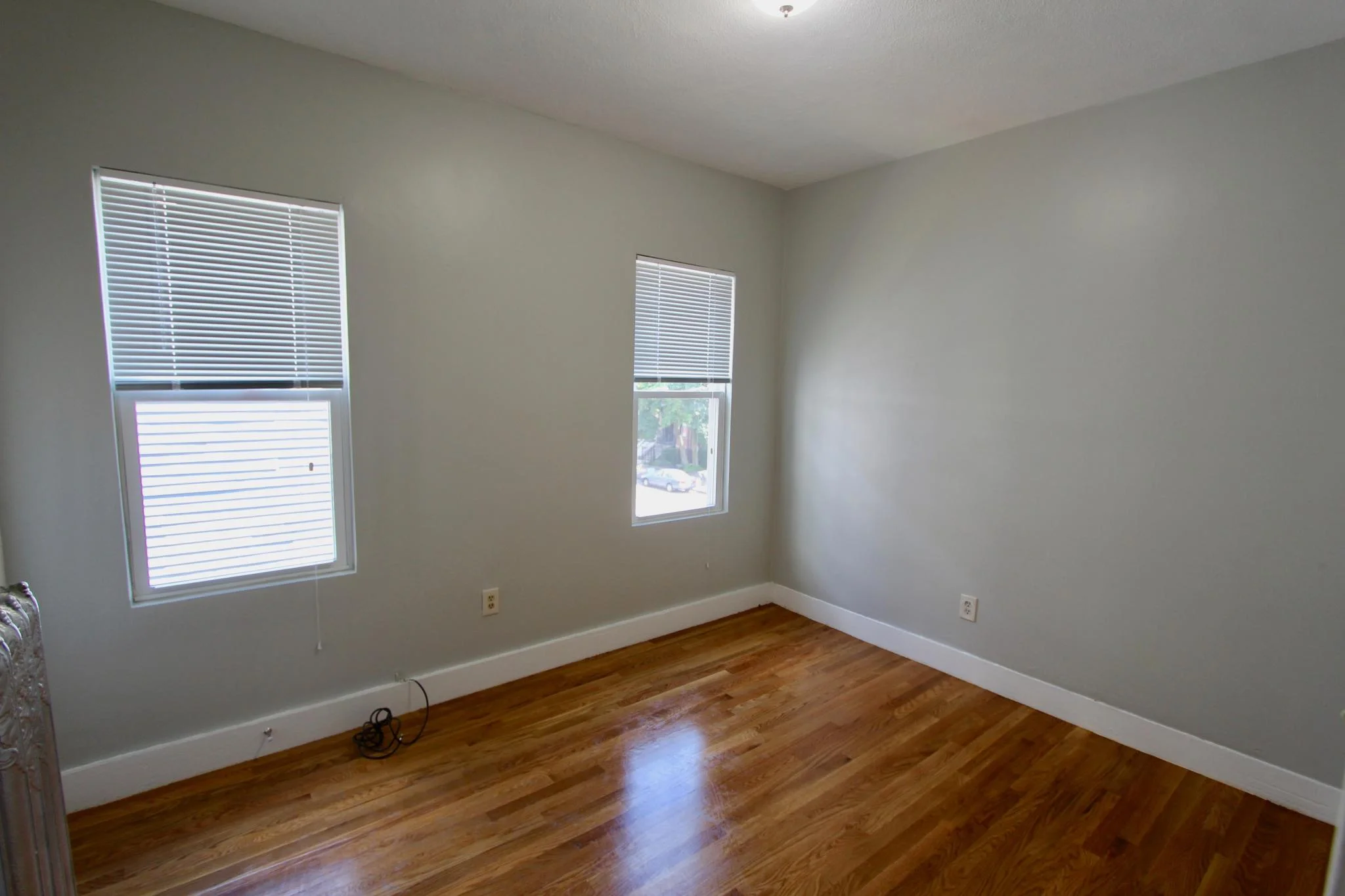 4 bed, 2 bath apartment for rent at 109 Pleasant St Unit 1, Dorchester — photo 2 of 11
