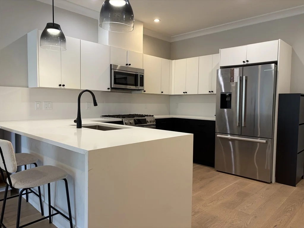 1 bed, 1 bath apartment for rent at 109 Prospect St Unit 102, Union Square