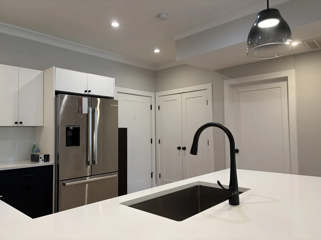 1 bed, 1 bath apartment for rent at 109 Prospect St Unit 102, Union Square — photo 6 of 21