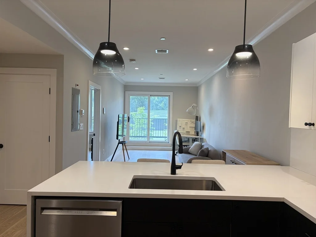 1 bed, 1 bath apartment for rent at 109 Prospect St Unit 102, Union Square — photo 4 of 21