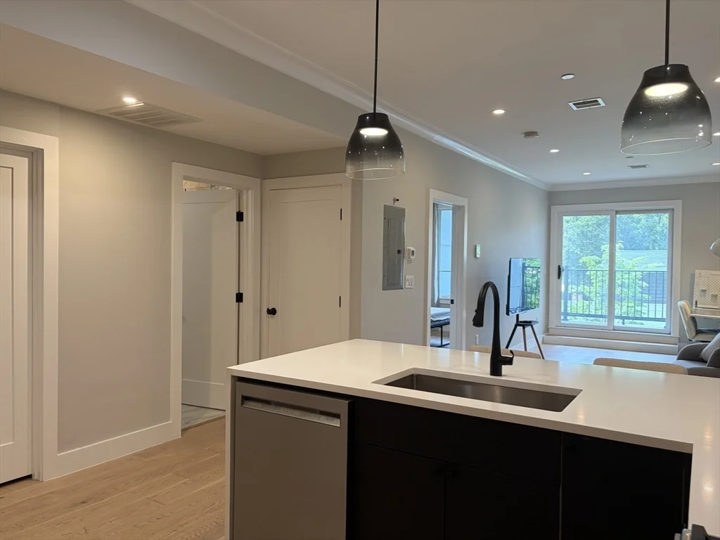 1 bed, 1 bath apartment for rent at 109 Prospect St Unit 102, Union Square — photo 5 of 21