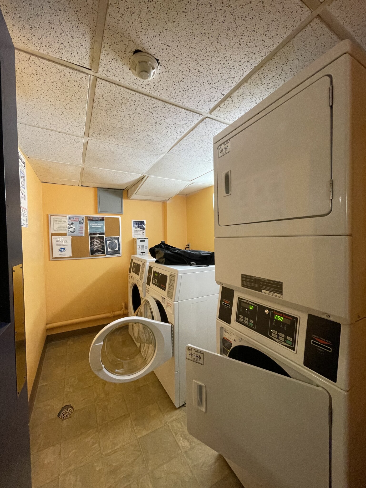 1 bed, 1 bath apartment for rent at 109 Queensberry St Unit 4, Fenway — photo 2 of 4