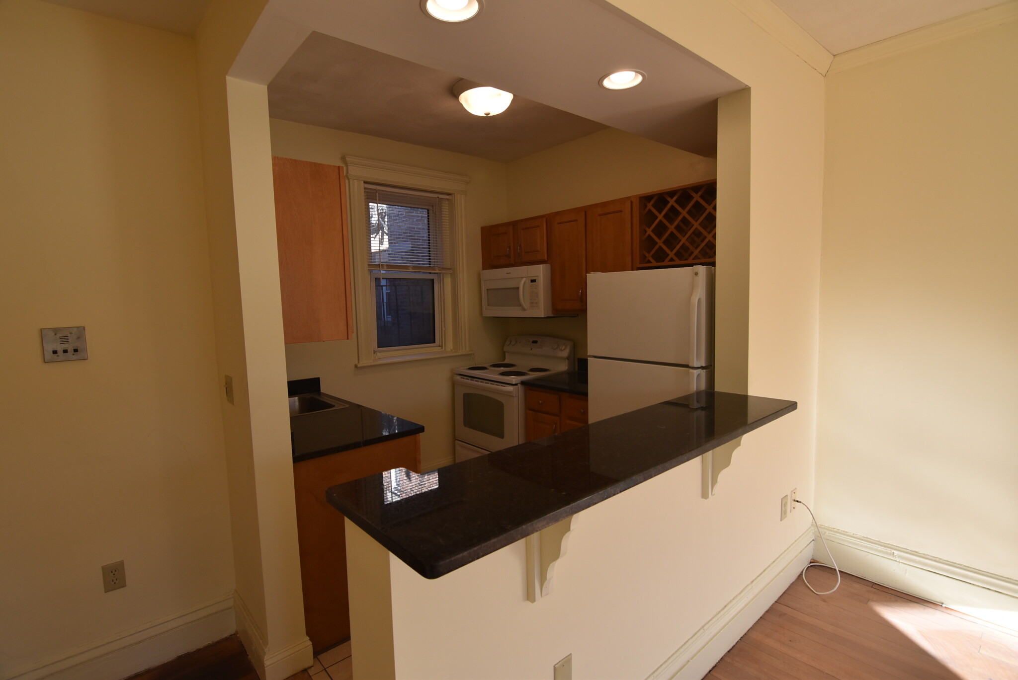 1 bed, 1 bath apartment for rent at 109 Queensberry St Unit 9, Fenway — photo 3 of 10