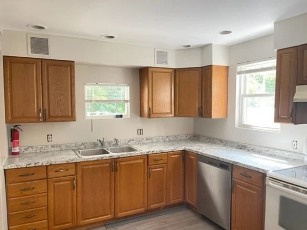 2 bed, 1 bath apartment for rent at 109 River St Unit 1, Braintree — photo 6 of 26