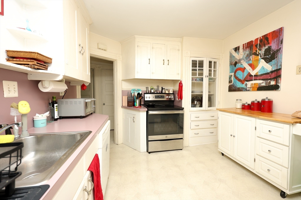2 bed apartment for rent at 109 River St Unit 2, Braintree — photo 2 of 16