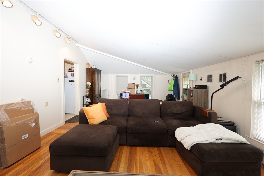 2 bed apartment for rent at 109 River St Unit 2, Braintree — photo 6 of 16