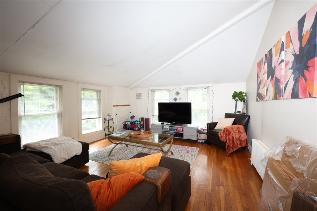 2 bed apartment for rent at 109 River St Unit 2, Braintree — photo 4 of 16