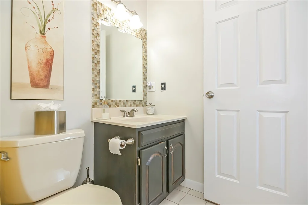 3 bed, 2 bath apartment for rent at 109 Salem St Unit 205, Revere — photo 21 of 33