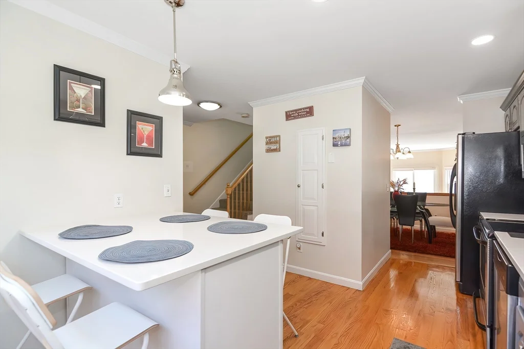 3 bed, 2 bath apartment for rent at 109 Salem St Unit 205, Revere — photo 2 of 33