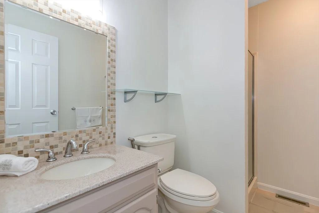 3 bed, 2 bath apartment for rent at 109 Salem St Unit 205, Revere — photo 17 of 33