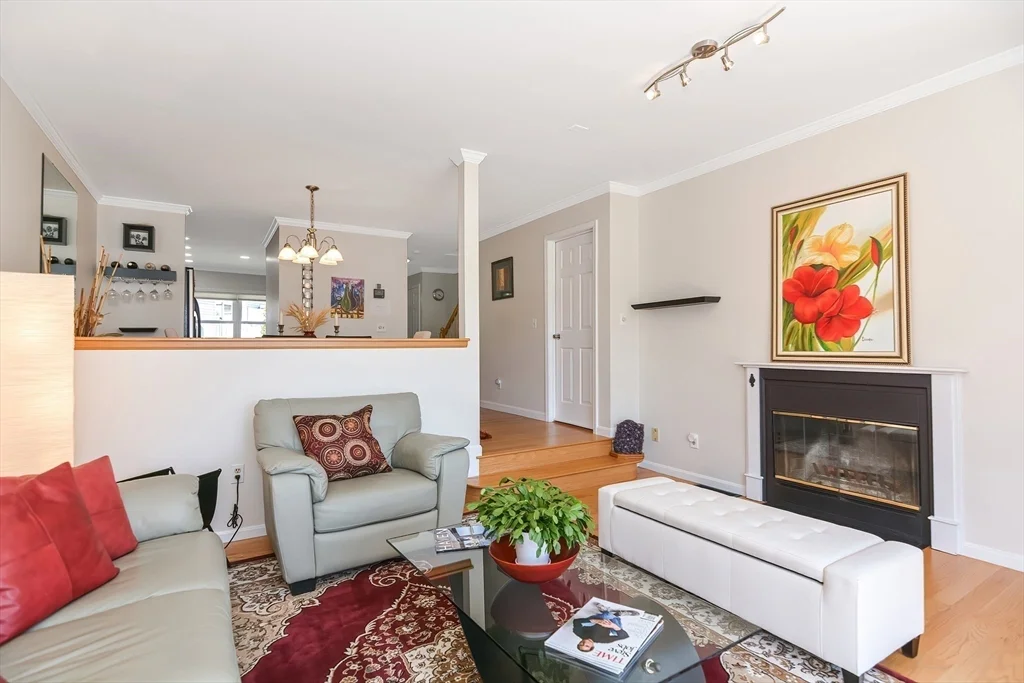 3 bed, 2 bath apartment for rent at 109 Salem St Unit 205, Revere — photo 4 of 33