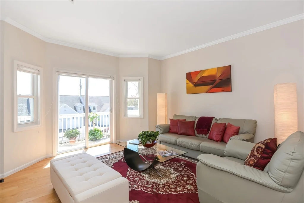 3 bed, 2 bath apartment for rent at 109 Salem St Unit 205, Revere — photo 3 of 33