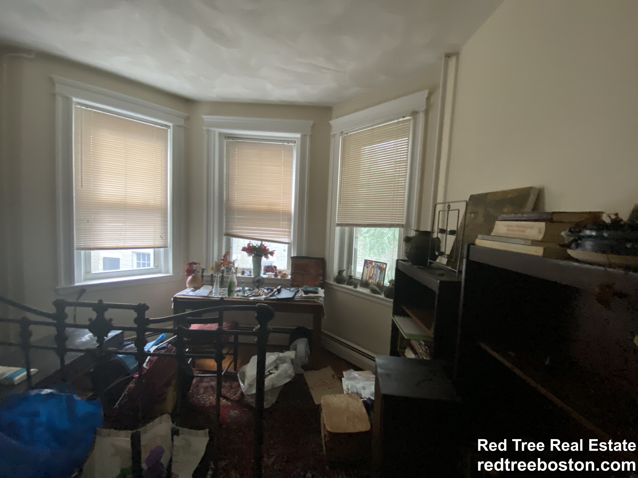 Studio bed, 1 bath apartment for rent at 109 Strathmore Rd Unit 11, Brighton — photo 12 of 16