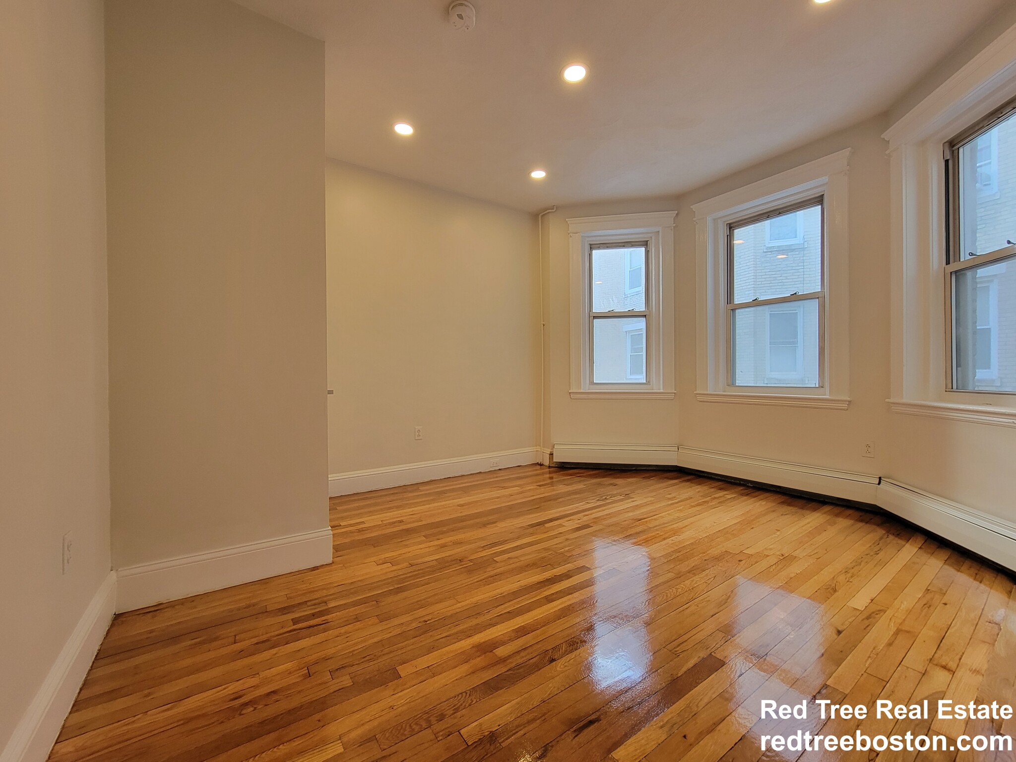 Studio bed, 1 bath apartment for rent at 109 Strathmore Rd Unit 11, Brighton