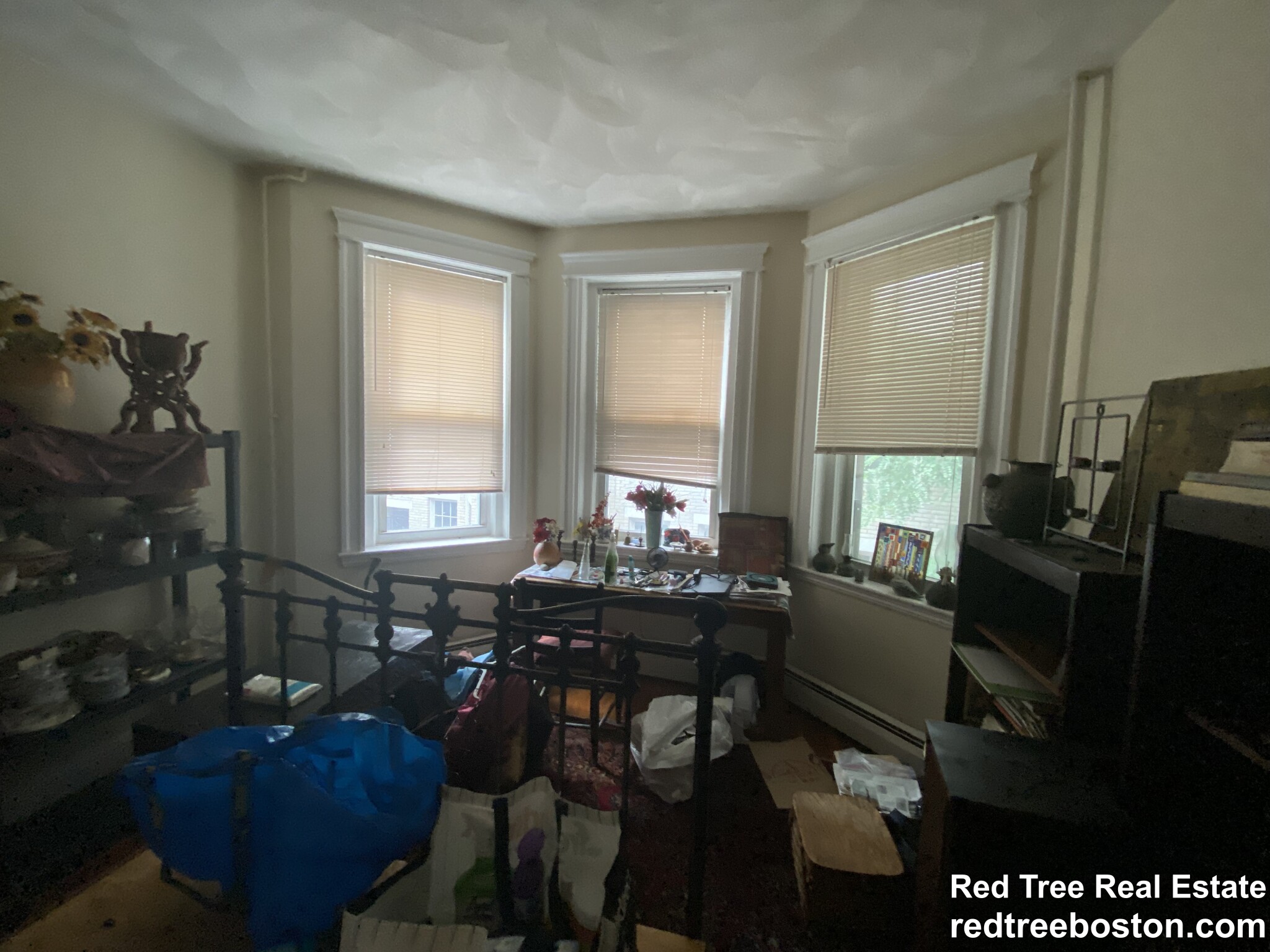 Studio bed, 1 bath apartment for rent at 109 Strathmore Rd Unit 11, Brighton — photo 11 of 16