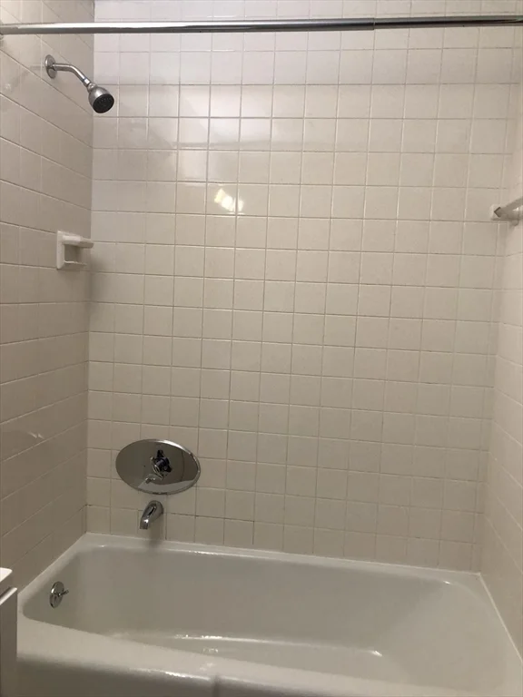 1 bed, 1 bath apartment for rent at 109 Trapelo Unit 3, Waltham — photo 9 of 17