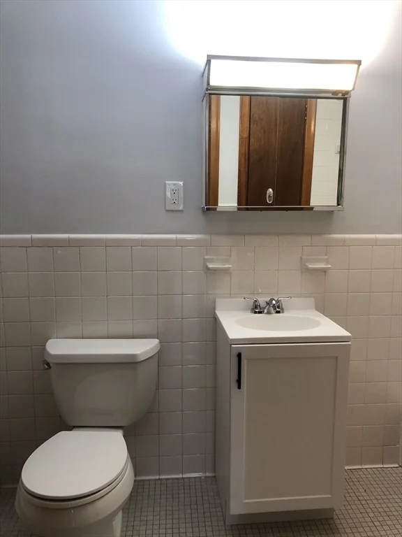 1 bed, 1 bath apartment for rent at 109 Trapelo Unit 3, Waltham — photo 10 of 17