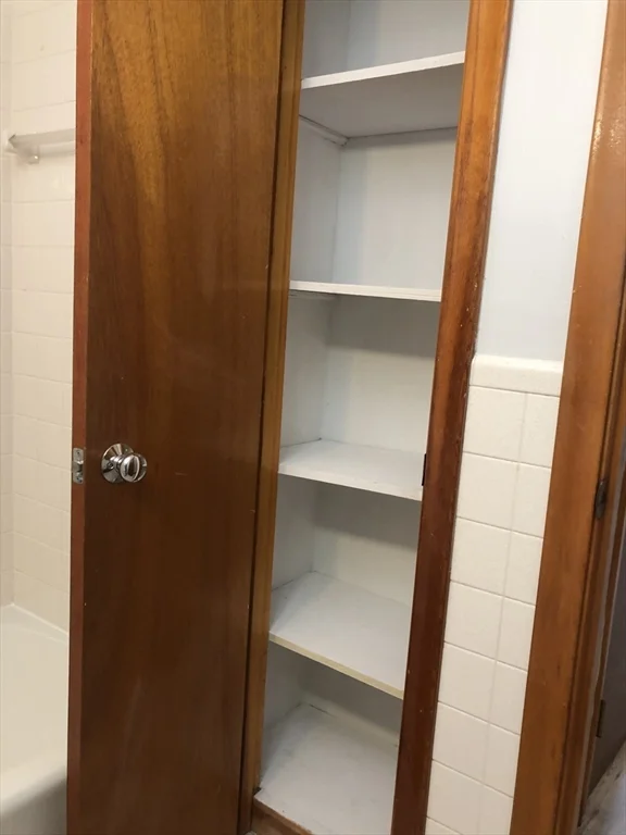 1 bed, 1 bath apartment for rent at 109 Trapelo Unit 3, Waltham — photo 11 of 17