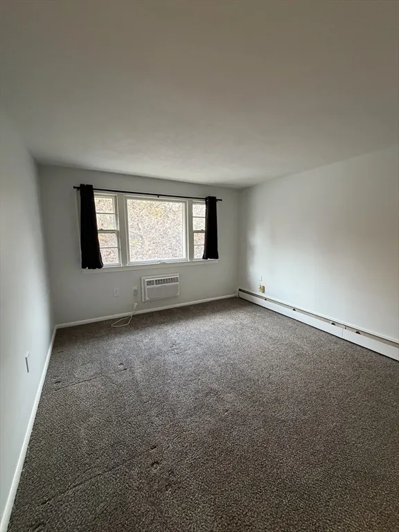 1 bed, 1 bath apartment for rent at 109 Trapelo Unit 4, Waltham — photo 9 of 13