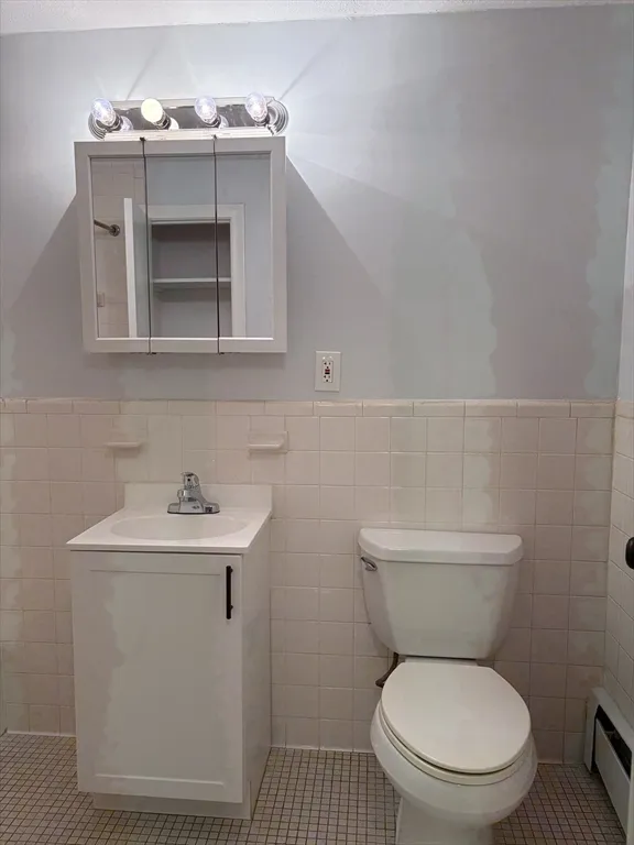 1 bed, 1 bath apartment for rent at 109 Trapelo Unit 4, Waltham — photo 5 of 13