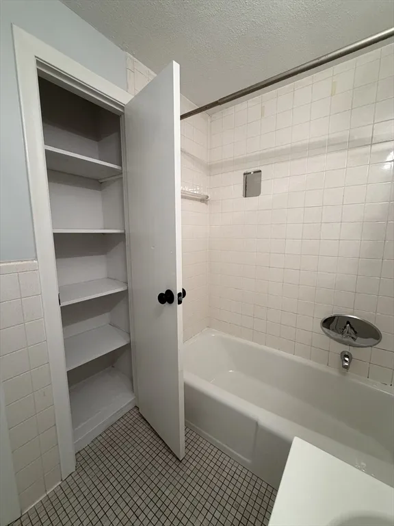 1 bed, 1 bath apartment for rent at 109 Trapelo Unit 4, Waltham — photo 7 of 13