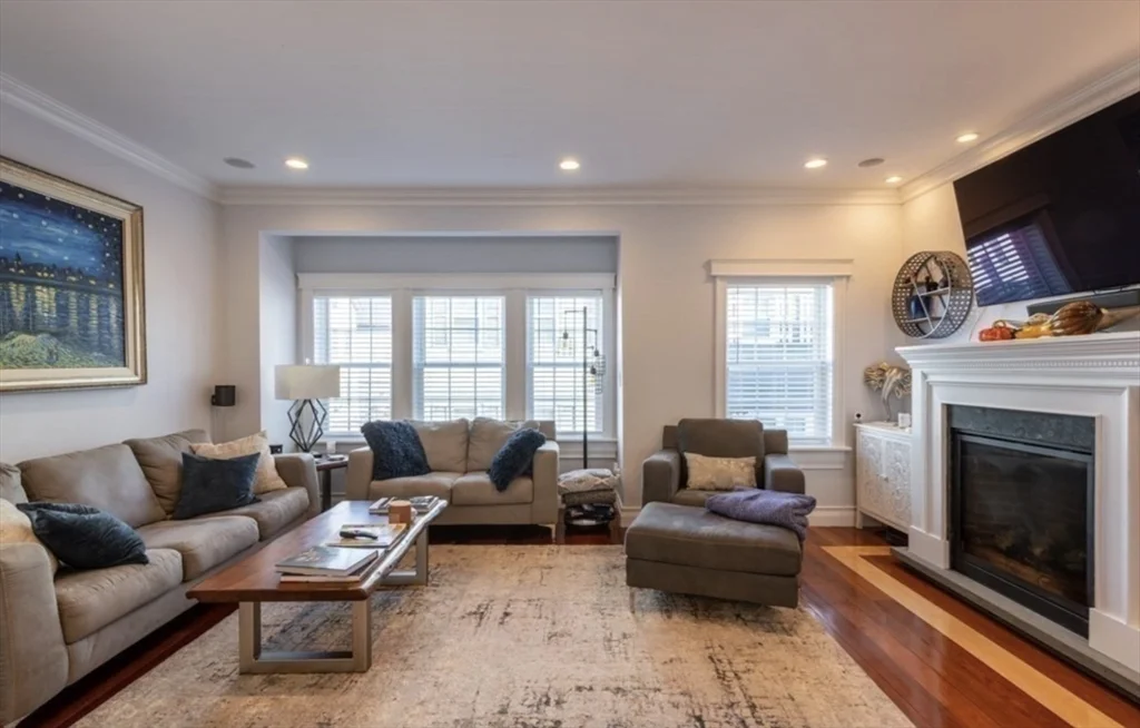 3 bed, 3 bath apartment for rent at 109 Tudor St, South Boston — photo 11 of 14