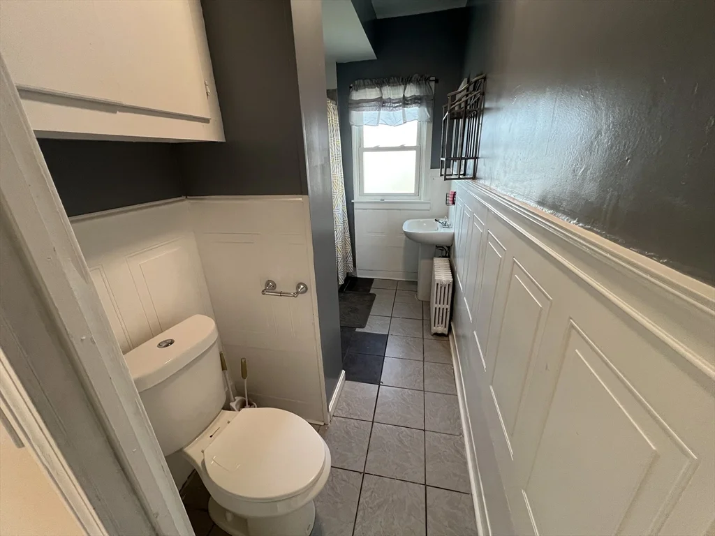 3 bed, 1 bath apartment for rent at 109 Walker St Unit 2, Fall River — photo 9 of 14
