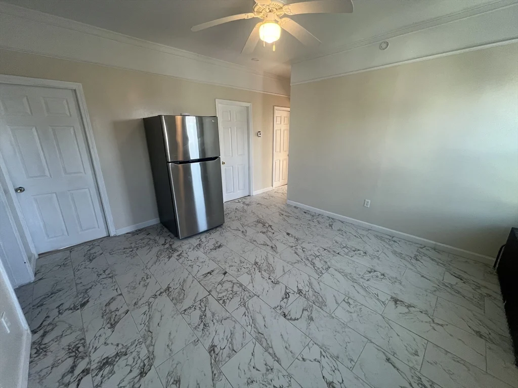 3 bed, 1 bath apartment for rent at 109 Walker St Unit 2, Fall River — photo 2 of 14