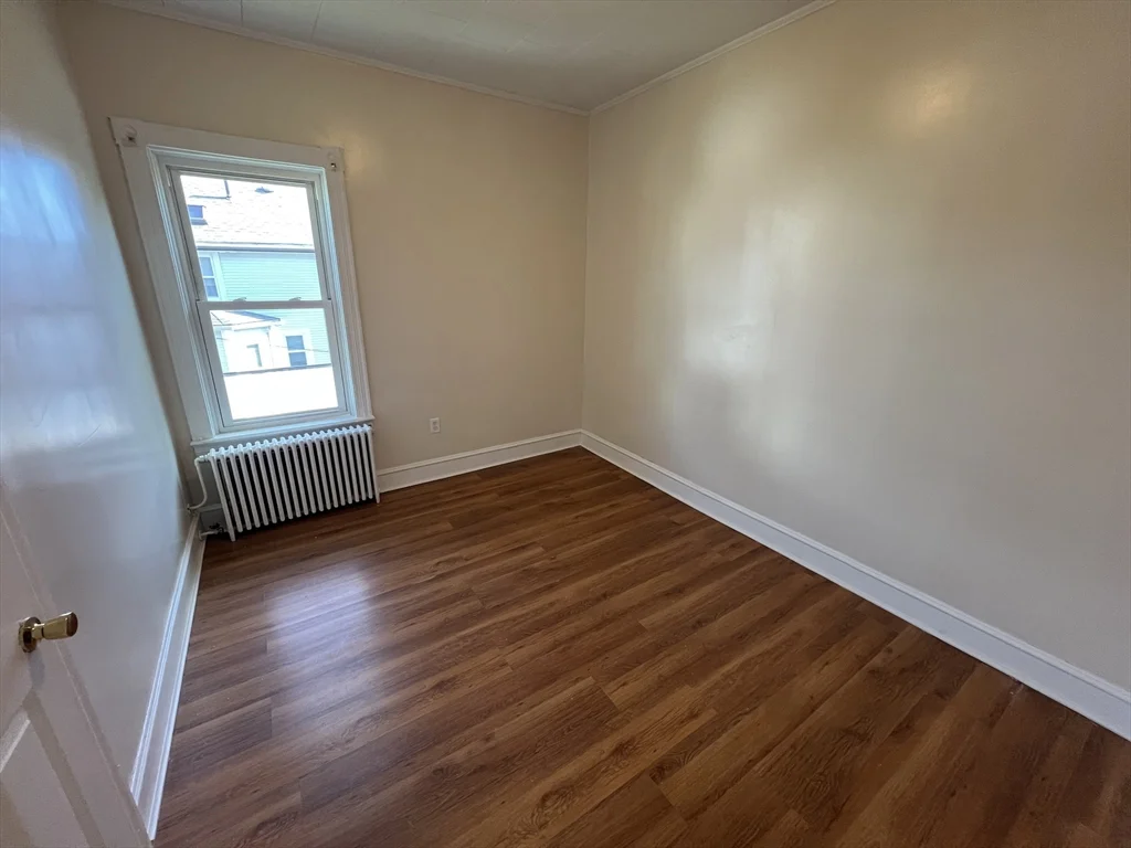 3 bed, 1 bath apartment for rent at 109 Walker St Unit 2, Fall River — photo 11 of 14