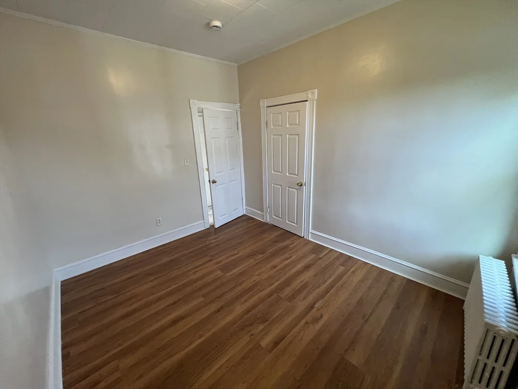 3 bed, 1 bath apartment for rent at 109 Walker St Unit 2, Fall River — photo 12 of 14