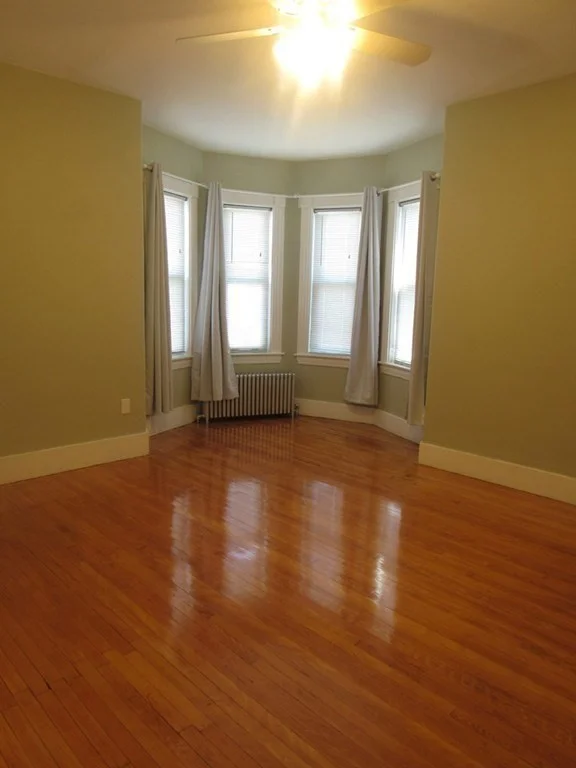 4 bed, 1 bath apartment for rent at 109 Walnut St, Malden — photo 10 of 15