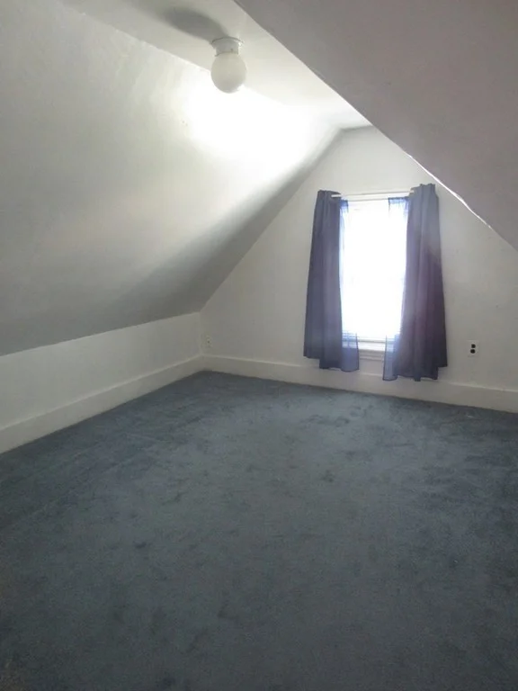 4 bed, 1 bath apartment for rent at 109 Walnut St Unit 109, Malden — photo 14 of 15