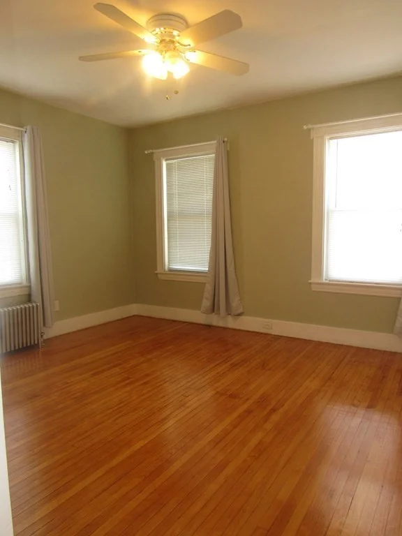 4 bed, 1 bath apartment for rent at 109 Walnut St Unit 109, Malden — photo 10 of 15