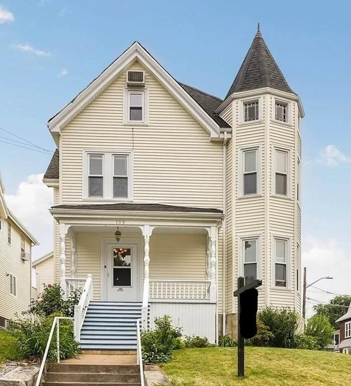4 bed, 1 bath apartment for rent at 109 Walnut St Unit 109, Malden — photo 2 of 15