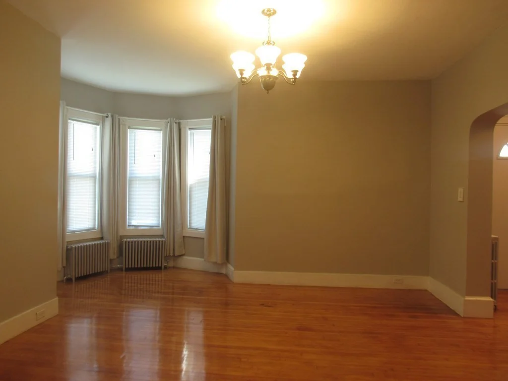 4 bed, 1 bath apartment for rent at 109 Walnut St Unit 109, Malden — photo 7 of 15