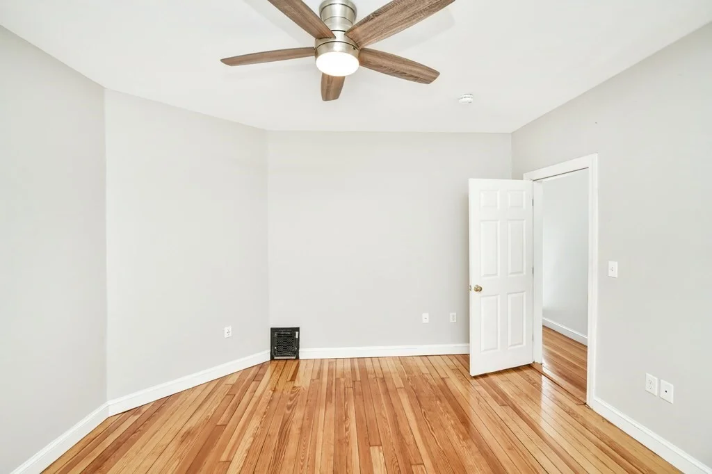 3 bed, 1 bath apartment for rent at 109 Walnut St Unit 3, Winter Hill — photo 13 of 22