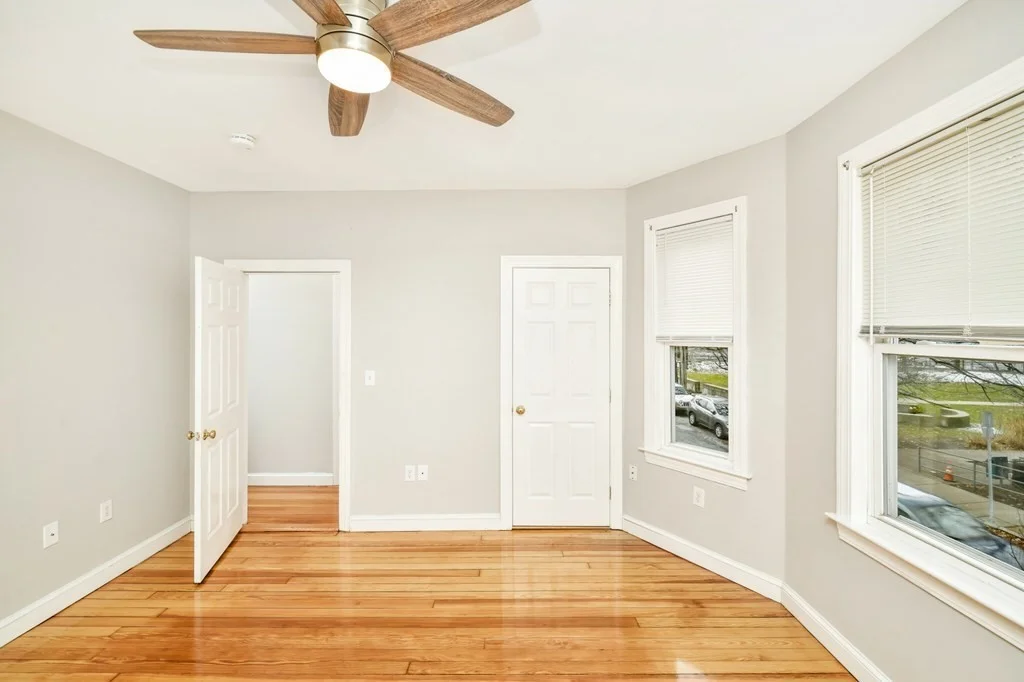 3 bed, 1 bath apartment for rent at 109 Walnut St Unit 3, Winter Hill — photo 12 of 22