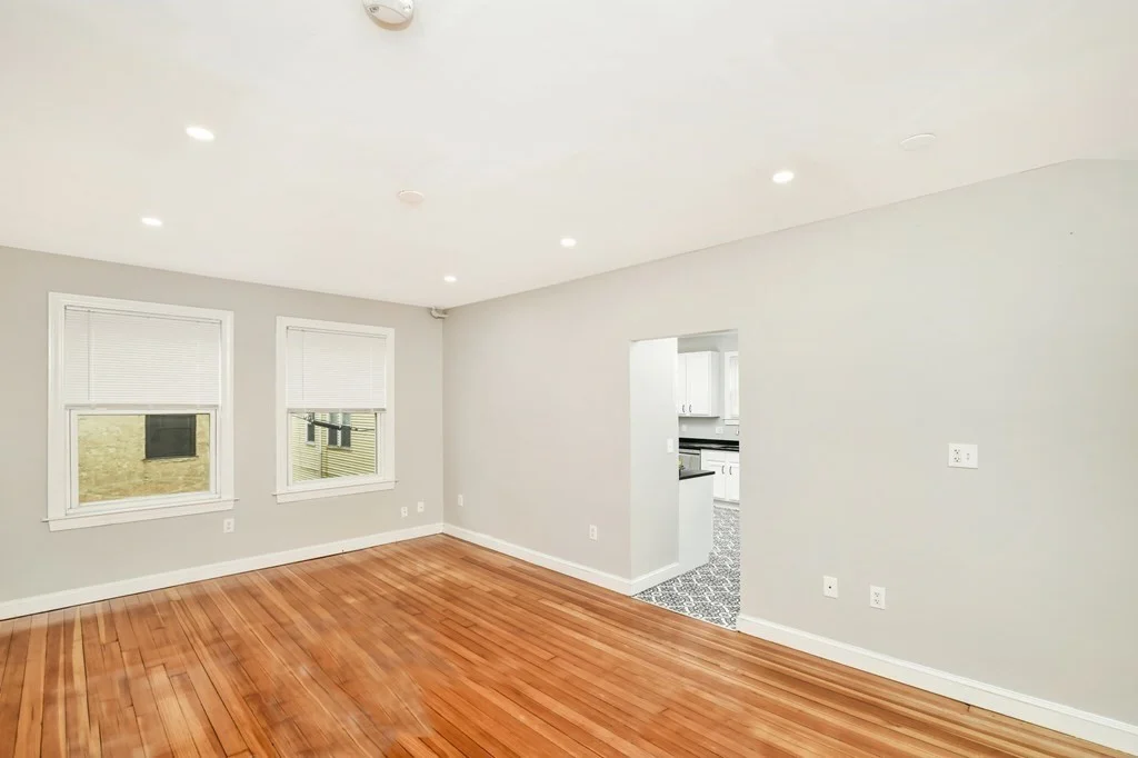 3 bed, 1 bath apartment for rent at 109 Walnut St Unit 3, Winter Hill — photo 6 of 22