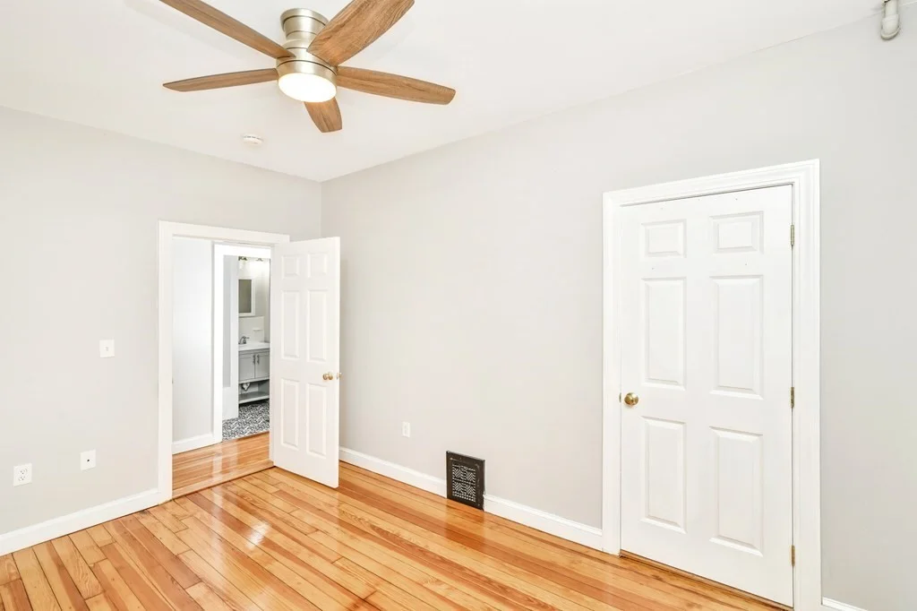 3 bed, 1 bath apartment for rent at 109 Walnut St Unit 3, Winter Hill — photo 17 of 22