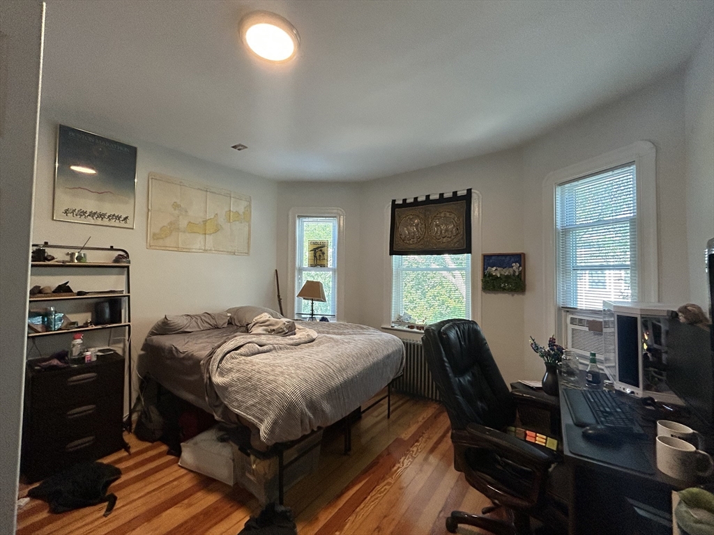 3 bed, 1 bath apartment for rent at 109 Walnut Unit 6, Winter Hill — photo 7 of 16