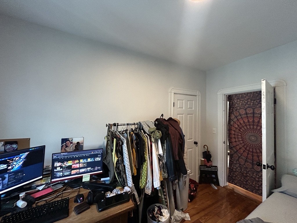 3 bed, 1 bath apartment for rent at 109 Walnut Unit 6, Winter Hill — photo 11 of 16