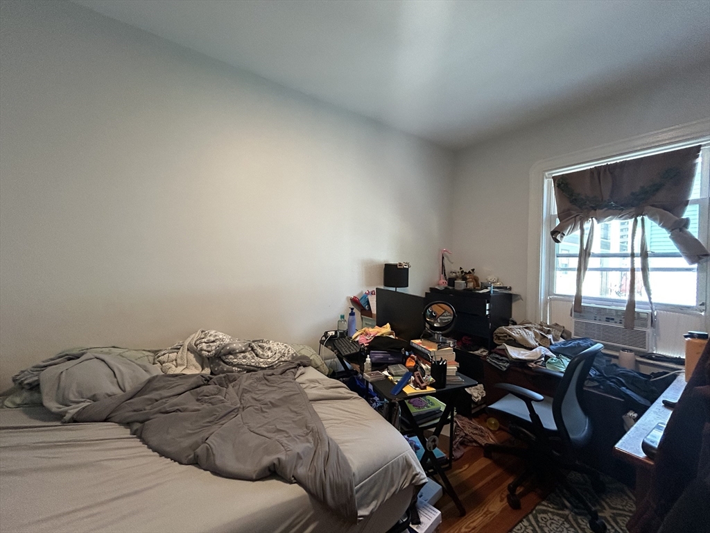 3 bed, 1 bath apartment for rent at 109 Walnut Unit 6, Winter Hill — photo 10 of 16