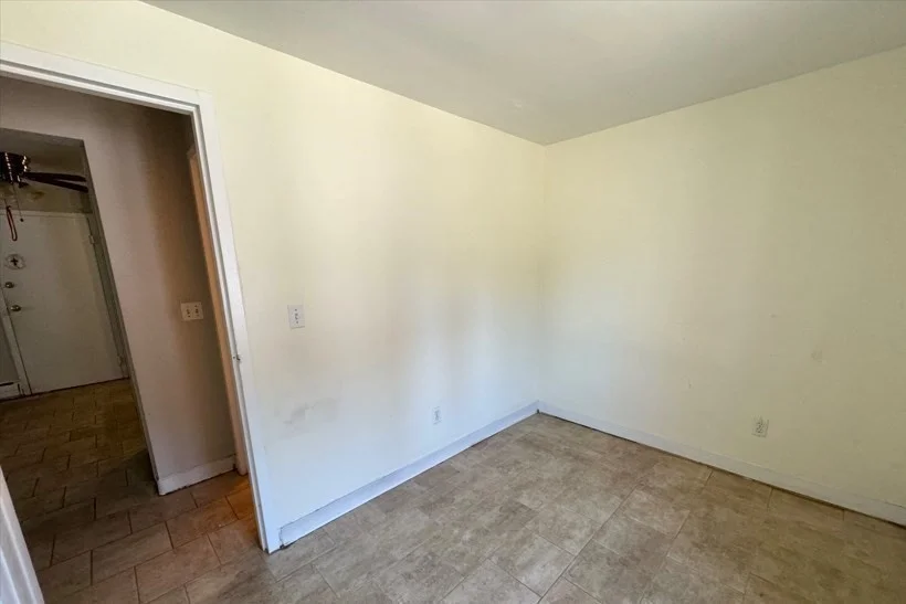 2 bed, 1 bath apartment for rent at 109 Warren St Unit 3, Watertown — photo 8 of 12