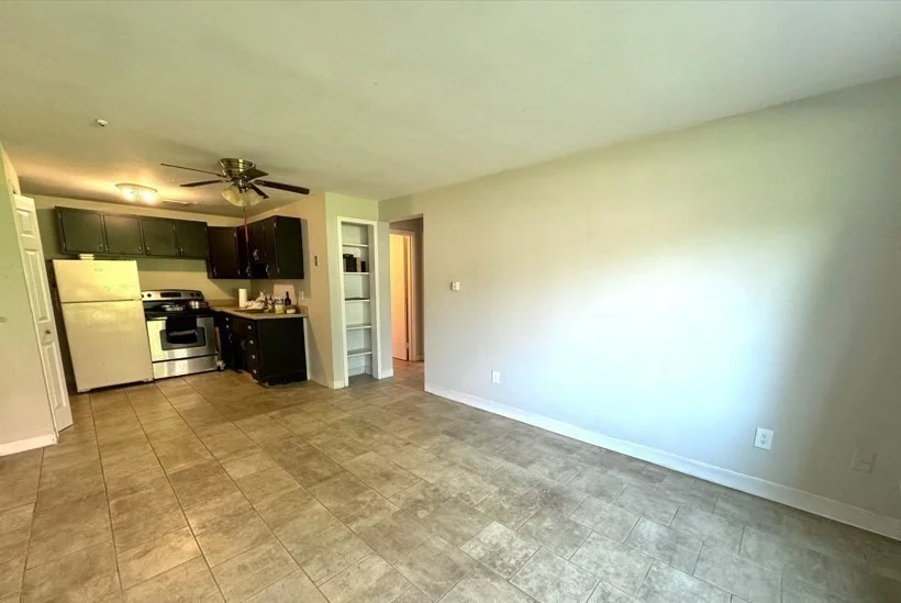 2 bed, 1 bath apartment for rent at 109 Warren St Unit 3, Watertown — photo 5 of 12