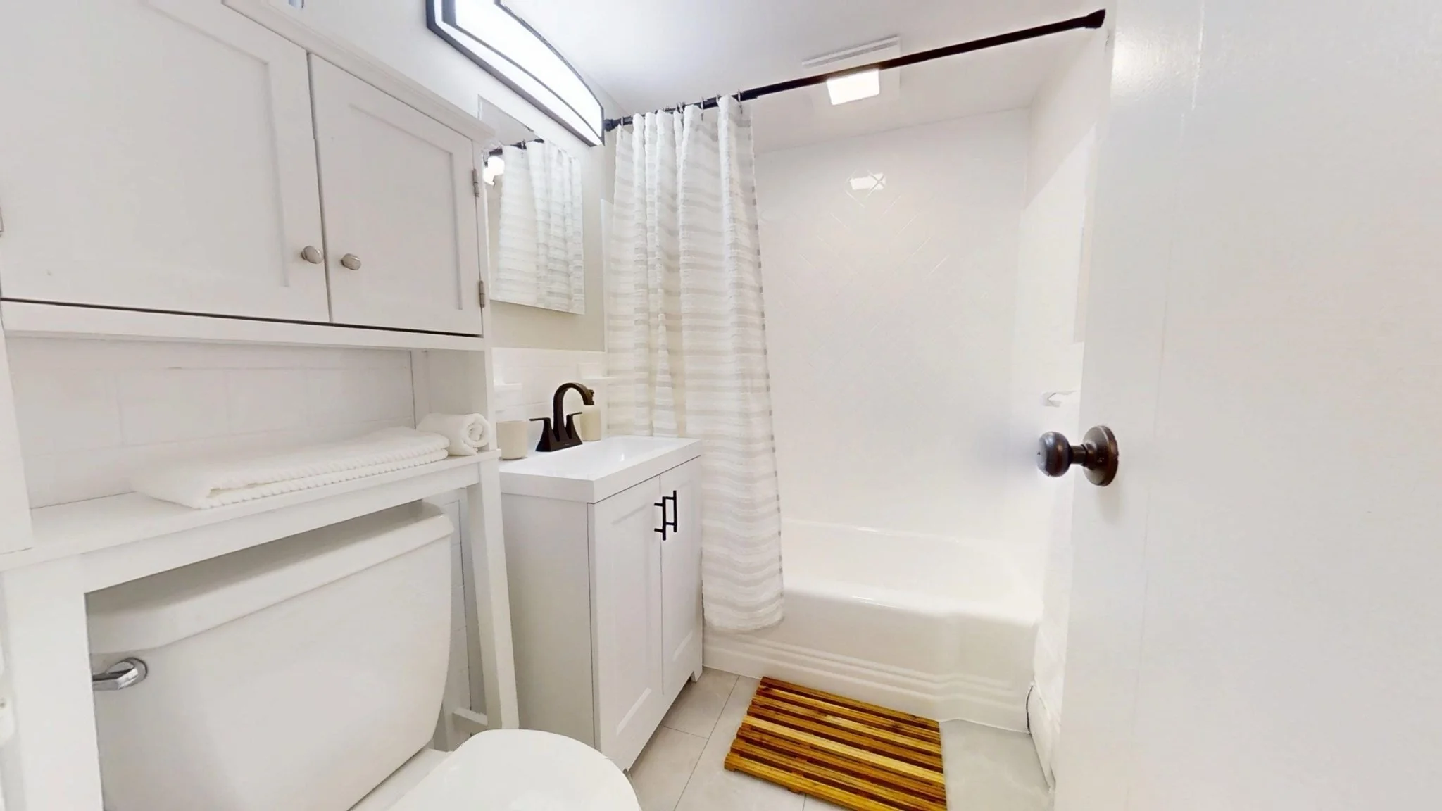 2 bed, 1 bath apartment for rent at 109 Warren St Unit 3C, Watertown — photo 8 of 8