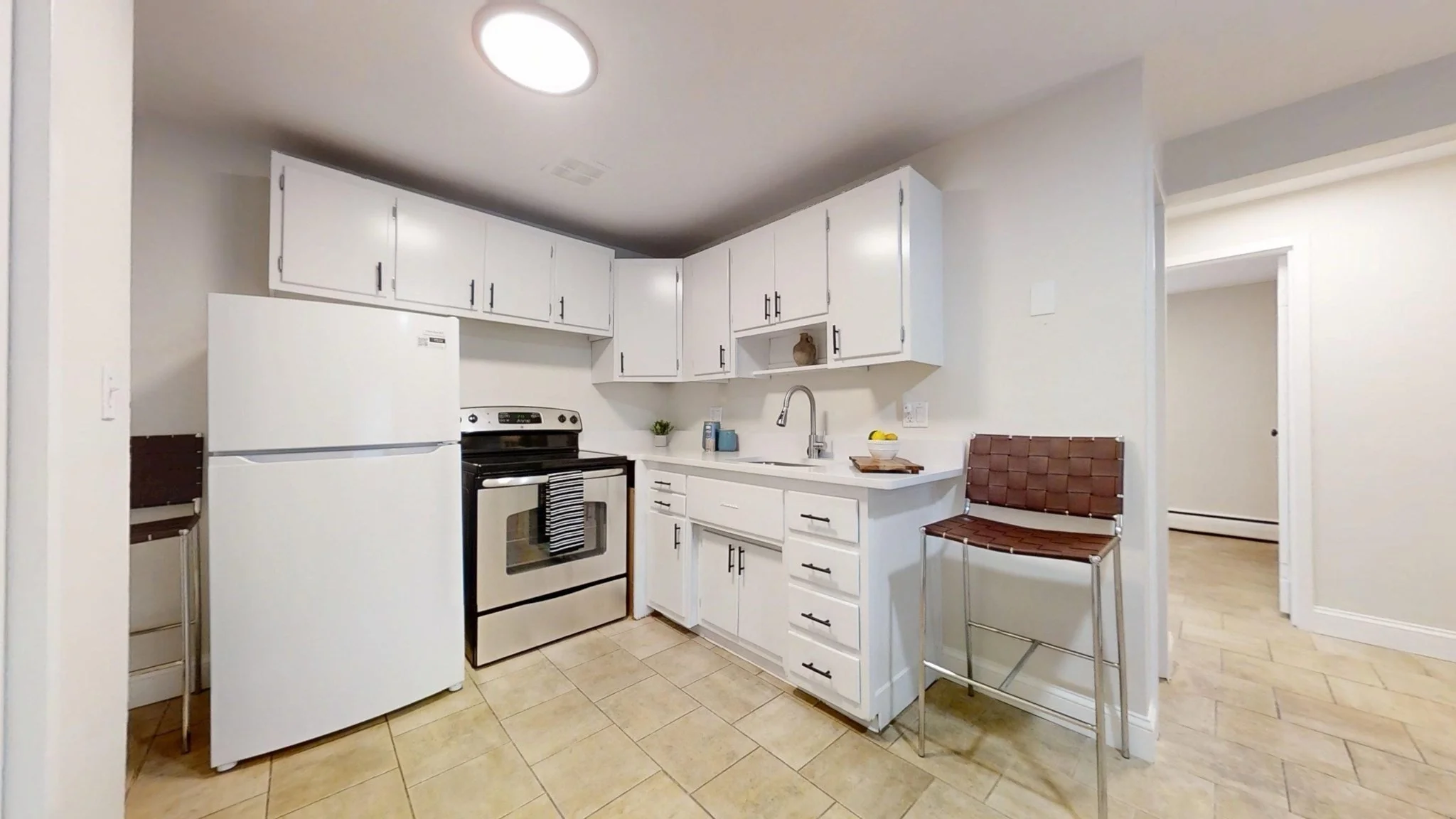 2 bed, 1 bath apartment for rent at 109 Warren St Unit 3C, Watertown — photo 5 of 8