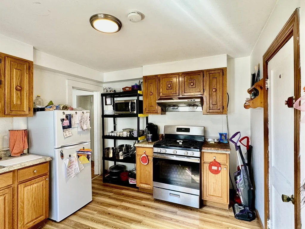 2 bed, 1 bath apartment for rent at 109 Waterston Ave Unit 1, Quincy — photo 12 of 14