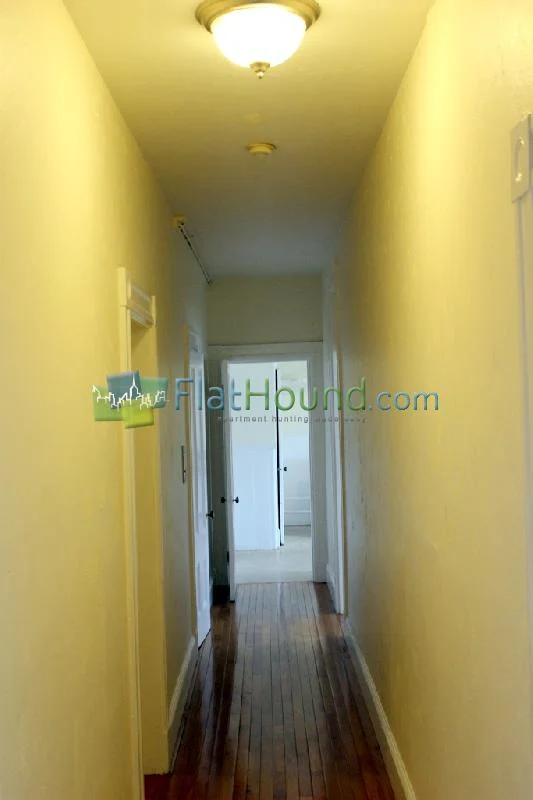 3 bed, 1 bath apartment for rent at 109 Windsor St Unit 4, The Port — photo 9 of 12